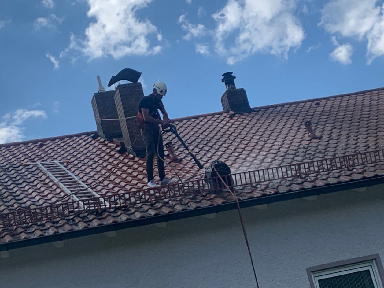 Dachreinigung Fassadenreinigung